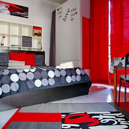 Bnbutler - Col Di Lana - Navigli Apartment - Darsena Milan Bagian luar foto