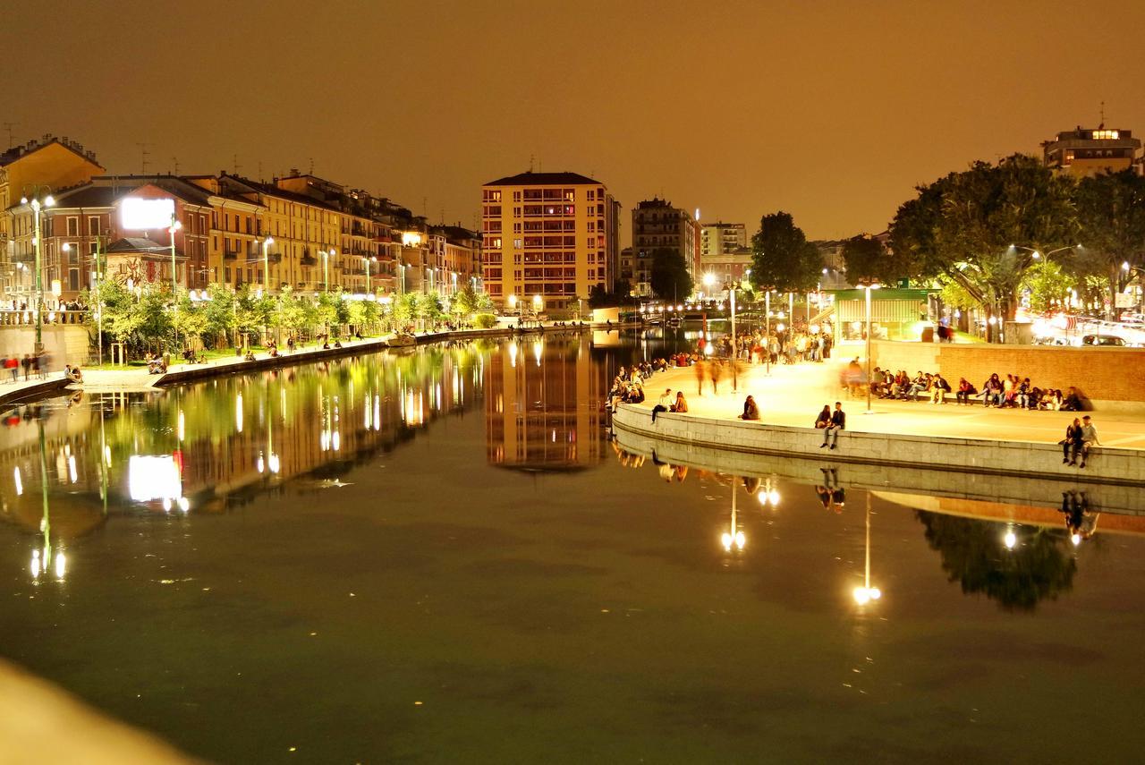 Bnbutler - Col Di Lana - Navigli Apartment - Darsena Milan Bagian luar foto