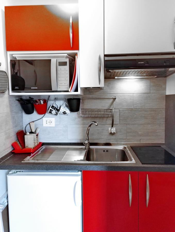 Bnbutler - Col Di Lana - Navigli Apartment - Darsena Milan Bagian luar foto